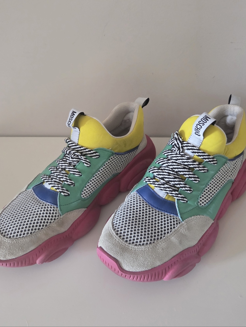 Moschino Sneakets Sz.40